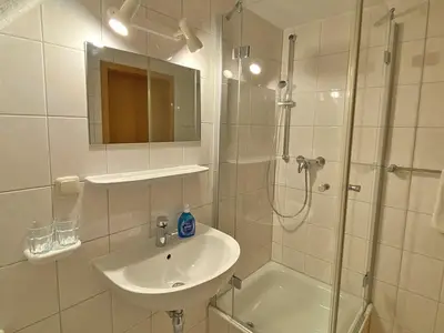 Doppelzimmer für 2 Personen (20 m²) in Prerow 6/10