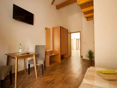 Doppelzimmer für 4 Personen (18 m²) in Ralbitz-Rosenthal 9/10