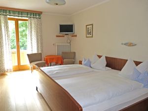 23307583-Doppelzimmer-2-Ramsau-300x225-3