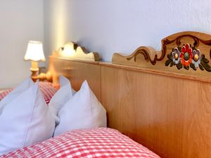 23307655-Doppelzimmer-2-Ramsau-300x225-3