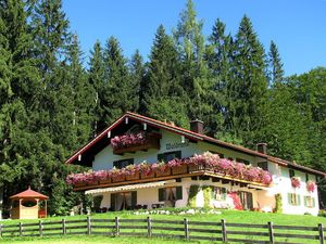 23307629-Doppelzimmer-2-Ramsau-300x225-0