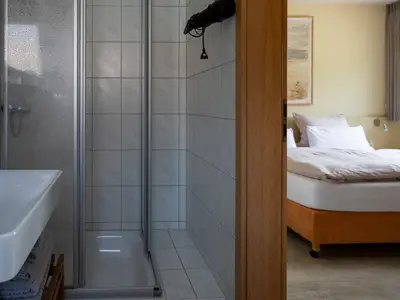 Zimmer 3 - Bad mit Dusche