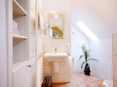 Gelbes Zimmer- Badezimmer