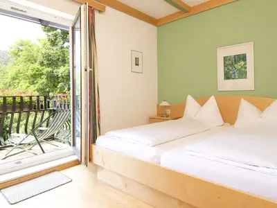 Doppelzimmer für 2 Personen (20 m²) in Reichenau an der Rax 2/3