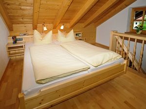 23307284-Doppelzimmer-2-Reit im Winkl-300x225-5