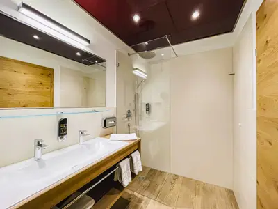 Zwei-Raum-Suite im 3. Stock