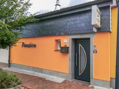 Doppelzimmer für 2 Personen (14 m²) in Ribnitz-Damgarten 2/10