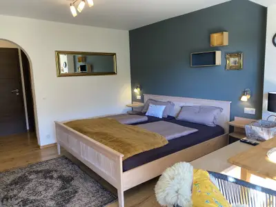 Doppelzimmer für 3 Personen (26 m²) in Riedenburg 2/9