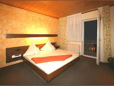 Doppelzimmer für 2 Personen (24 m²) in Ronneburg 2/7