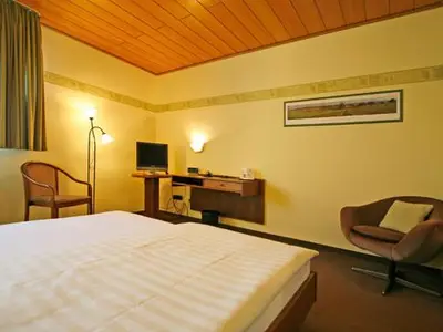 Doppelzimmer für 2 Personen (24 m²) in Ronneburg 4/7