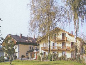 15224317-Doppelzimmer-3-Rosenheim (Bayern)-300x225-3