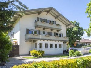 18368646-Doppelzimmer-3-Rottach-Egern-300x225-0