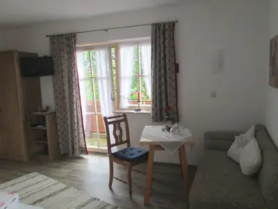 TV und Sitzecke - Zimmer Fichte