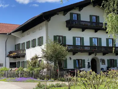 Ansicht Homerhof Frühjahr