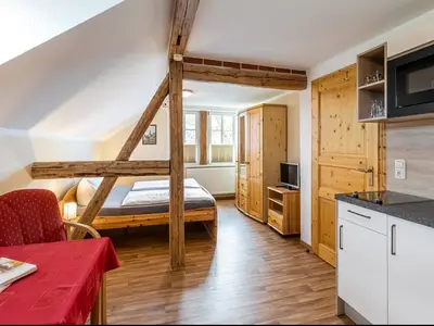 Doppelzimmer für 2 Personen (28 m²) in Rudolstadt 1/10