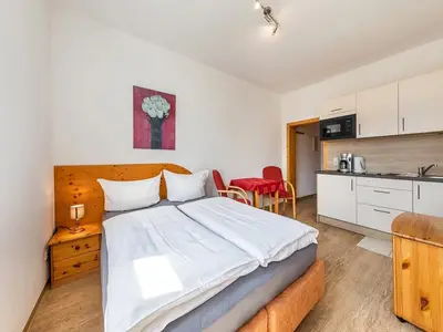Doppelzimmer für 2 Personen (18 m²) in Rudolstadt 1/7