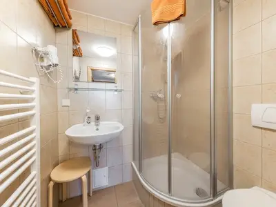 Doppelzimmer für 2 Personen (28 m²) in Rudolstadt 3/8