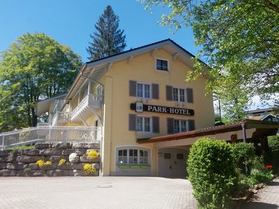 Frühlings-Ansicht vom Parkhotel Ruhpolding