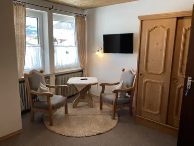 gemütliches Landhauszimmer in der Mansarde-ohne Balkon