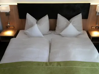 Doppelzimmer 33, 34, 35, 37, 42 & 43 buchbar für 2-3 Personen