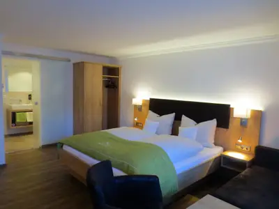 Doppelzimmer 33, 34, 35, 37, 42 & 43 buchbar für 2-3 Personen