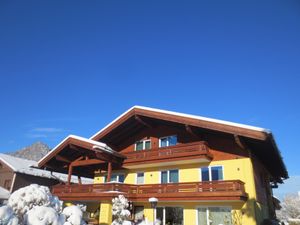 15224288-Doppelzimmer-2-Ruhpolding-300x225-2