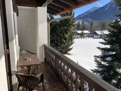 der schöne  Südbalkon mit Blick auf den Rauschberg