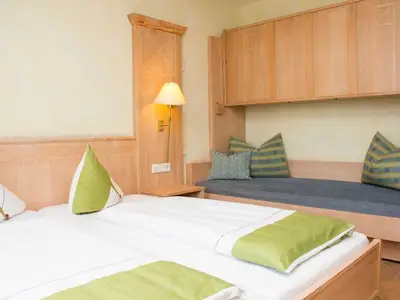 Doppelzimmer für 3 Personen (24 m²) in Rust 5/7