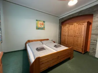 Doppelzimmer für 2 Personen (12 m²) in Sankt Pölten 1/7