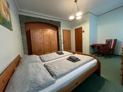 Doppelzimmer für 2 Personen (12 m²) in Sankt Pölten 2/7