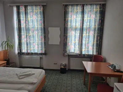 Doppelzimmer für 2 Personen (12 m²) in Sankt Pölten 3/10