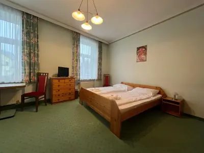 Doppelzimmer für 2 Personen (12 m²) in Sankt Pölten 1/10