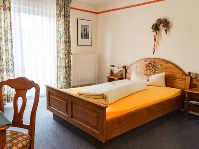 Doppelzimmer für 2 Personen in Sasbach (Ortenaukreis) 2/5