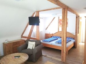 22048695-Doppelzimmer-3-Sasbachwalden-300x225-5