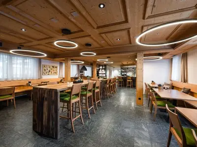 Doppelzimmer für 2 Personen in Schiers 3/10