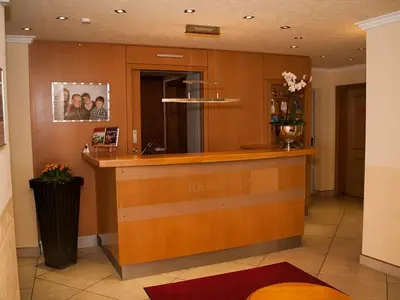 Doppelzimmer für 2 Personen (20 m²) in Schiffweiler 6/10