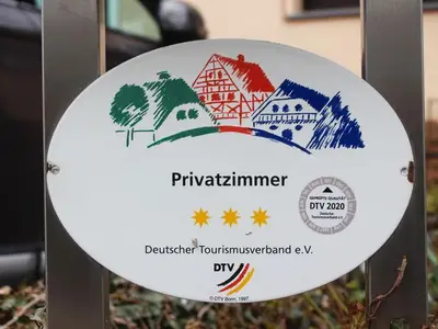 Doppelzimmer für 2 Personen (15 m²) in Schillingen 5/10