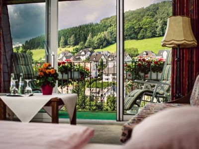 Gasthof Heimes - Schmallenberg Grafschaft - Doppelzimmer Wilzenberg mit Balkon