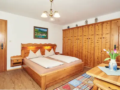 Doppelzimmer für 2 Personen in Schönau am Königssee 3/4