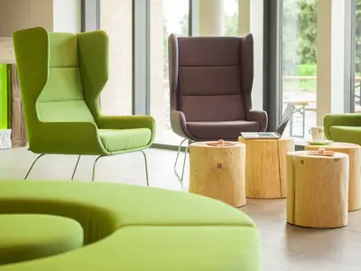 Explorer Lounge