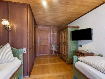 Photo, INSIDE, OUTSIDE