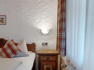 Photo, INSIDE, OUTSIDE