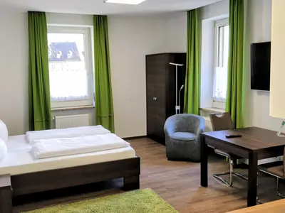 Doppelzimmer für 2 Personen (35 m²) in Schweinfurt 2/8