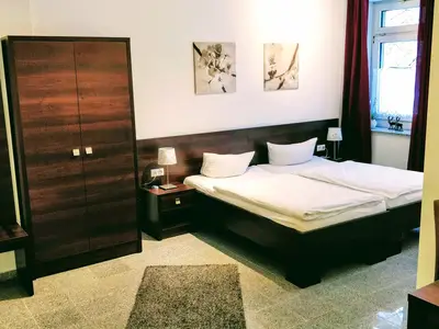 Doppelzimmer für 2 Personen (30 m²) in Schweinfurt 3/10