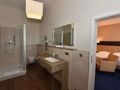 Doppelzimmer für 2 Personen (30 m²) in Schwerin 6/10