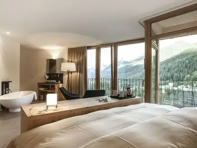 Doppelzimmer für 2 Personen in Scuol 6/10