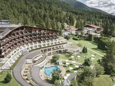 Doppelzimmer für 2 Personen (25 m²) in Seefeld in Tirol 1/10
