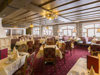 Doppelzimmer für 3 Personen (30 m²) in Seefeld in Tirol 4/10