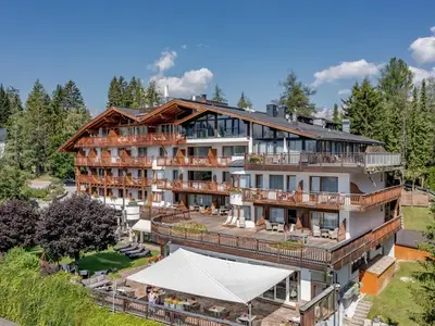 Doppelzimmer für 2 Personen (16 m²) in Seefeld in Tirol 1/10