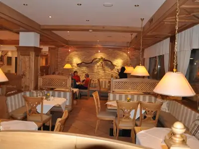 Doppelzimmer für 4 Personen (24 m²) in Seefeld in Tirol 5/10